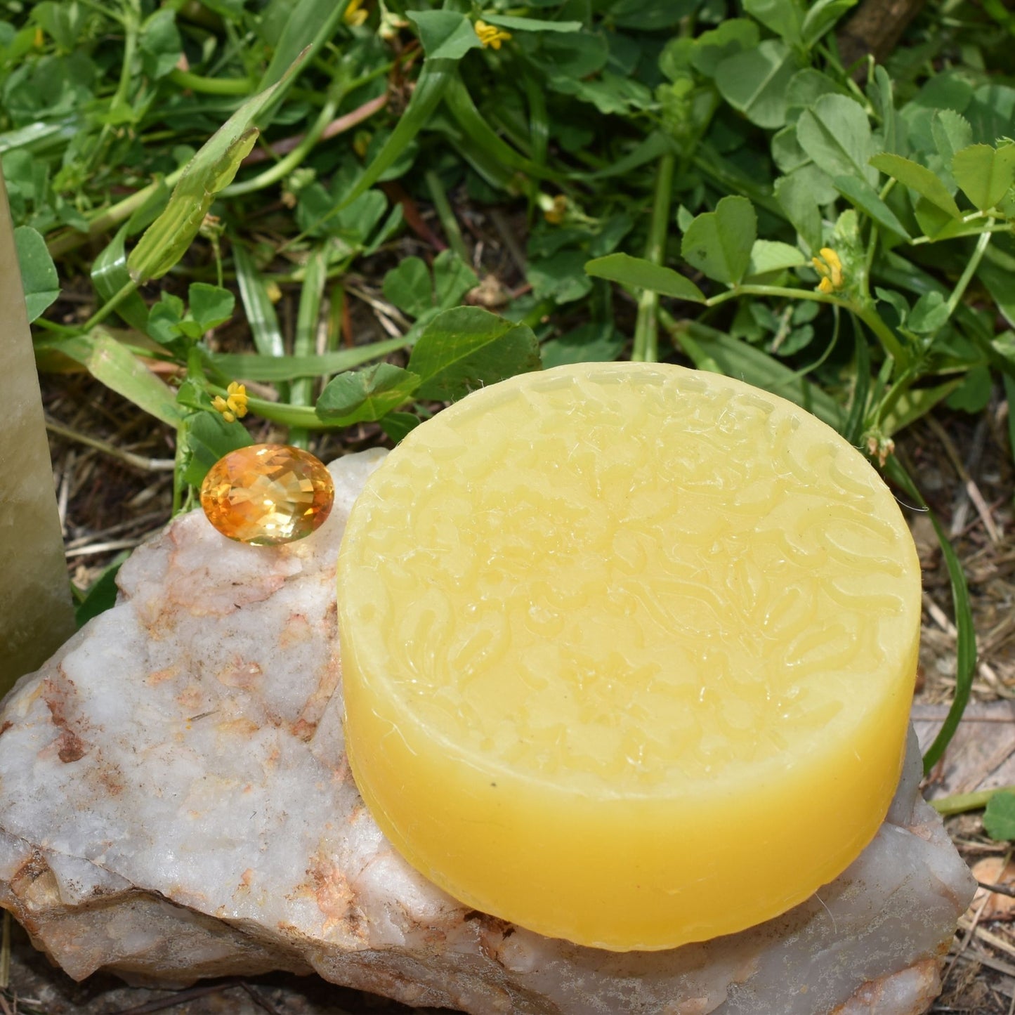 💛 Lime & Mango Soap – Fresh & Fruity