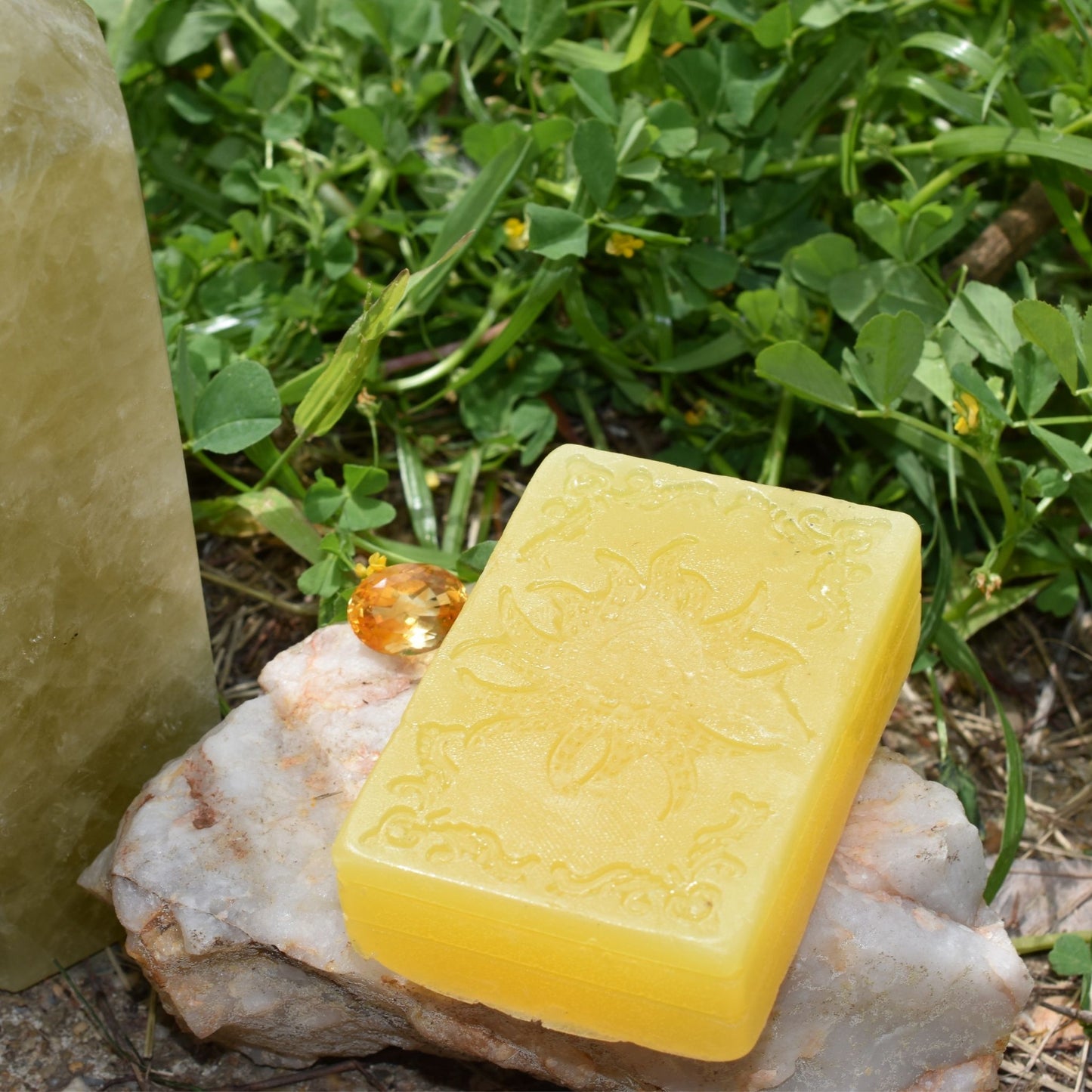 💛 Lime & Mango Soap – Fresh & Fruity