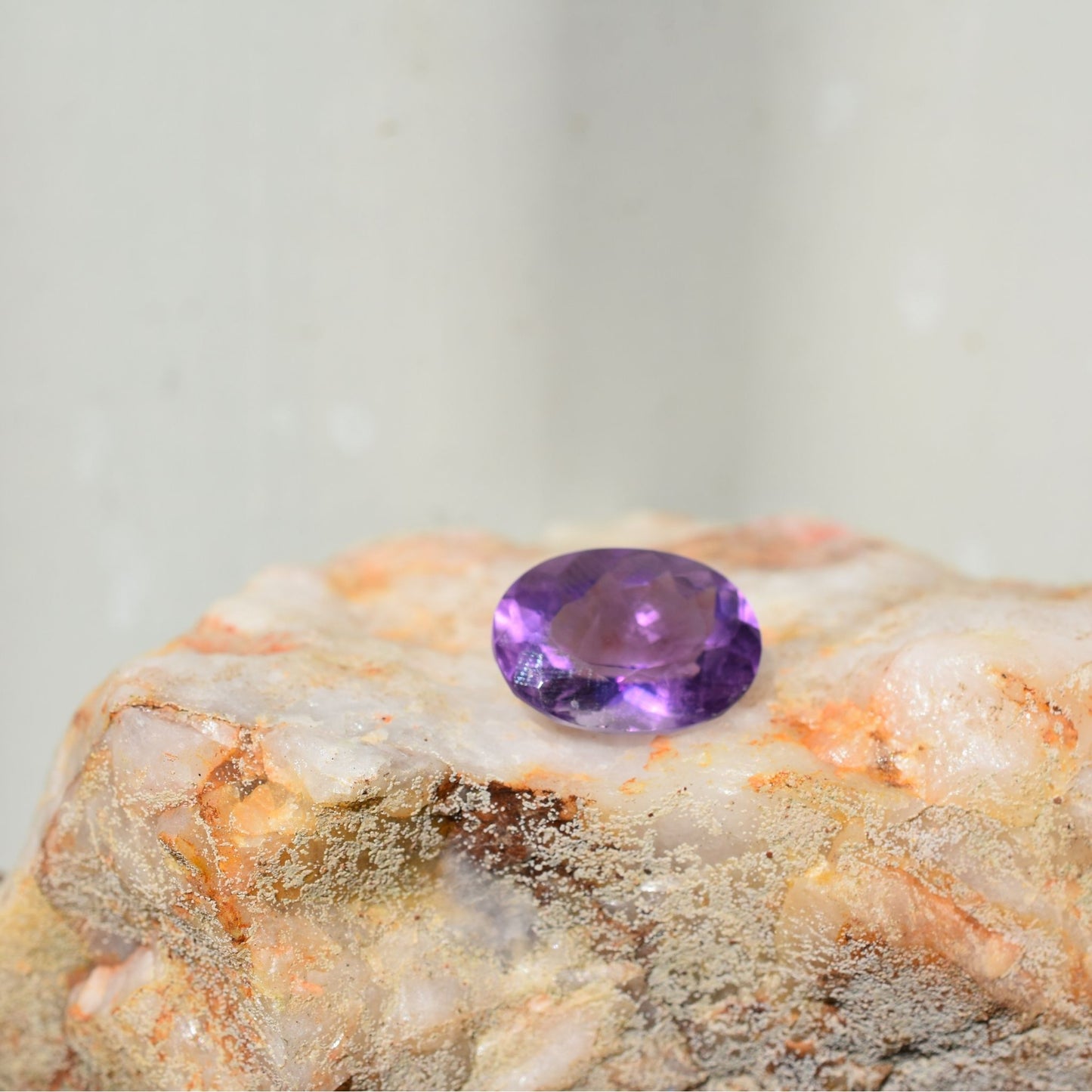 💜 Amethyst – Intuition & Calm