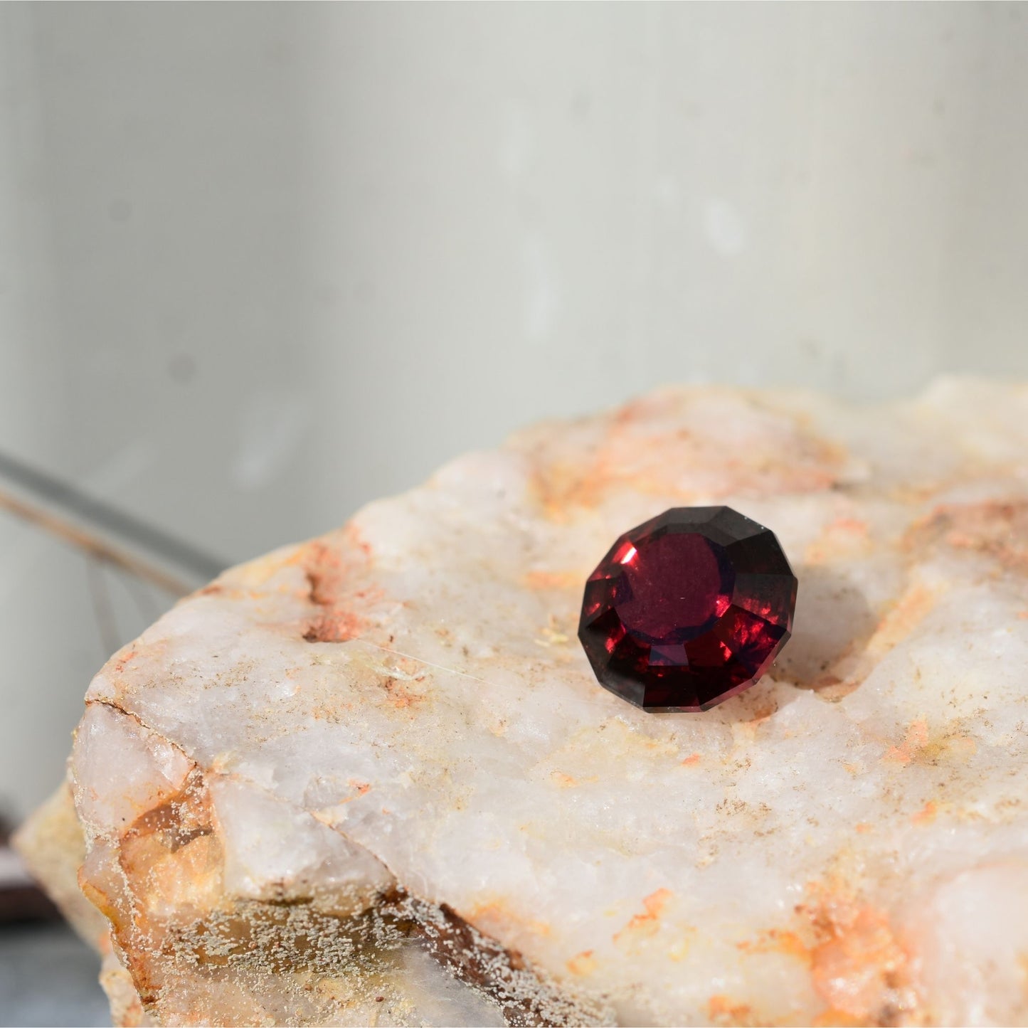 ❤️ Garnet – Strength & Passion