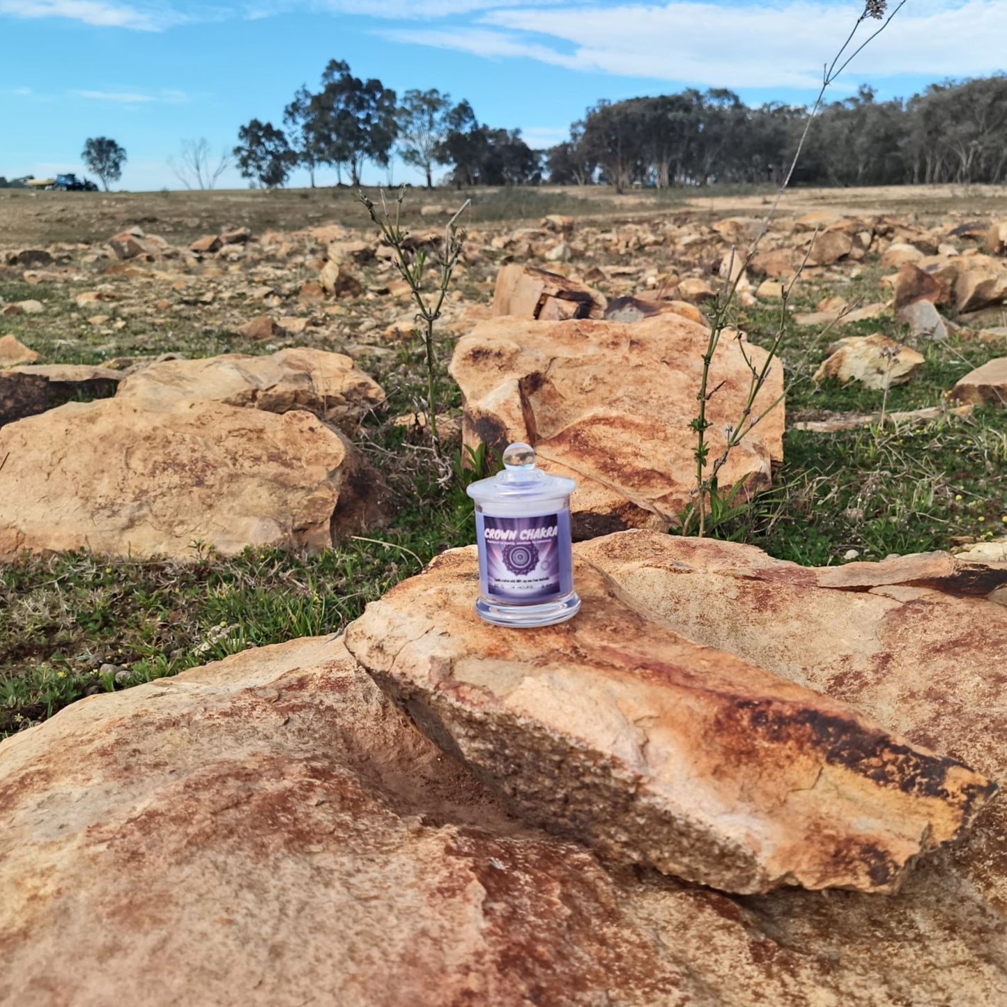 🤍 Crown Chakra Candle – Divine Connection