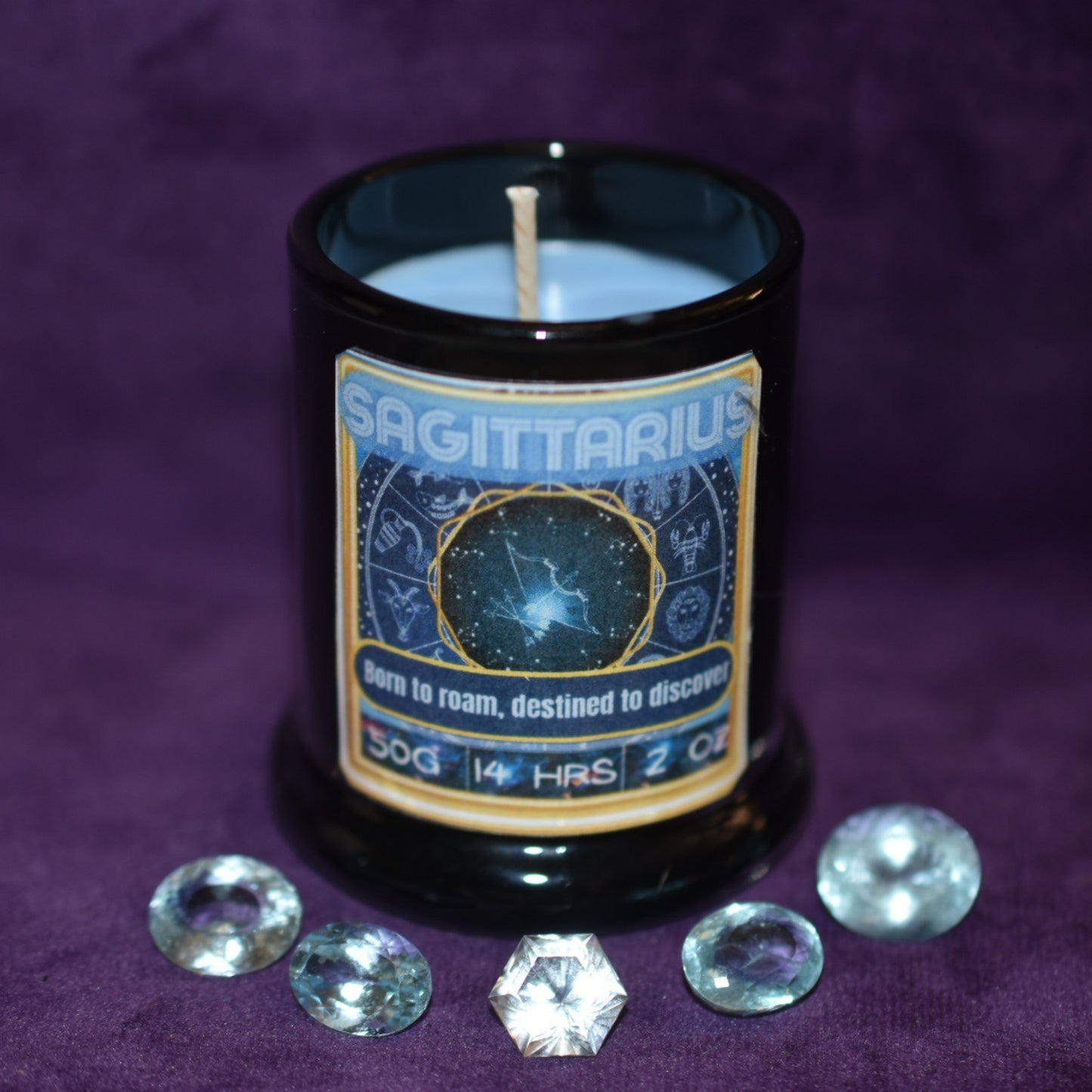 ♐ Sagittarius Zodiac Candle – Cedarwood & Vanilla